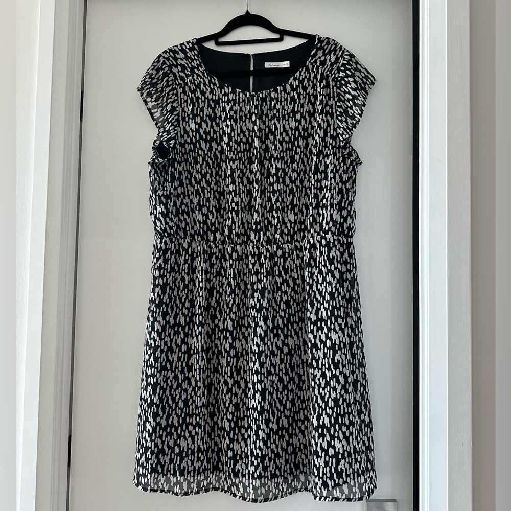 Reitmans Monochrome Patterned Dress